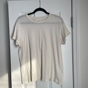 THE GREAT. off white t-shirt size 1 (small)